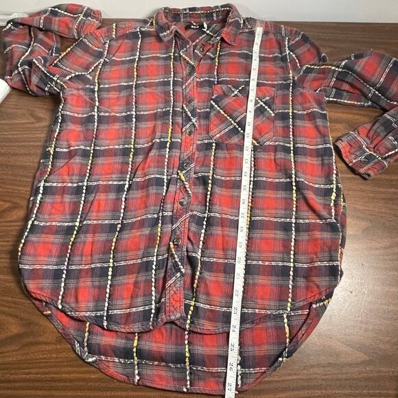 BDG Plaid Flannel & Yarn Textured Button-Up Shirt Red Soft Size Small Petite SP - Picture 7 of 9